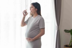 pregnant water intake