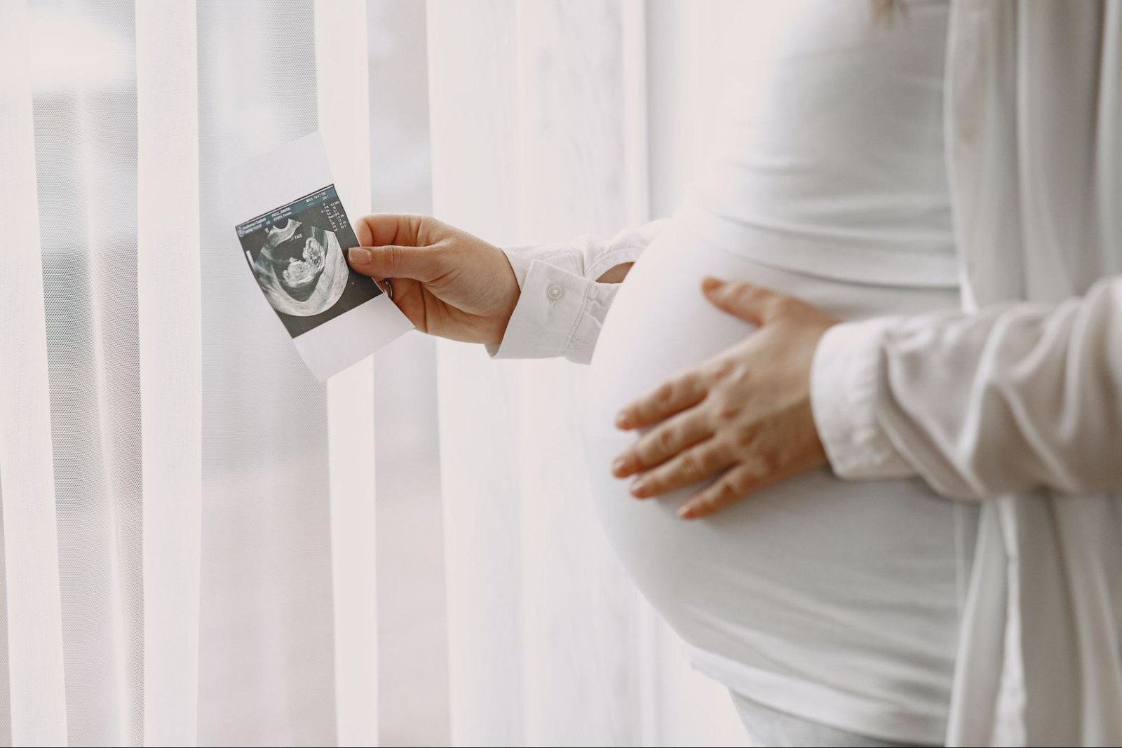 Mild abdominal cramping during early pregnancy