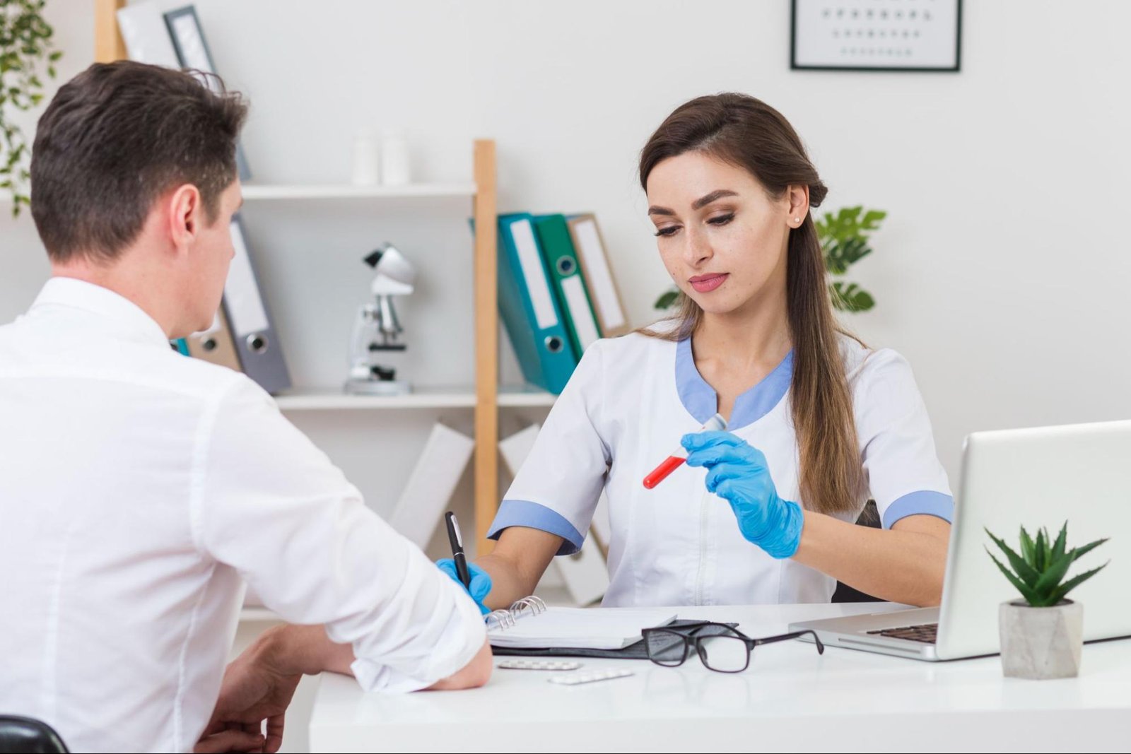 Semen analysis test in fertility clinic