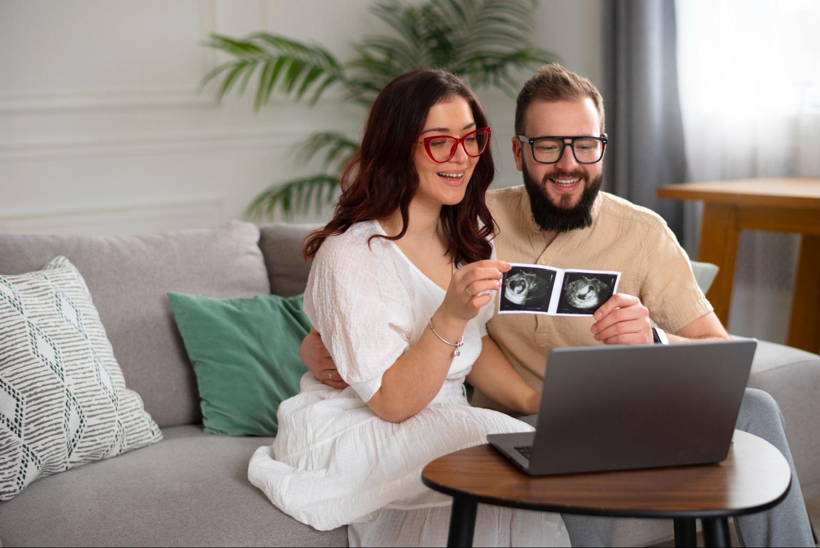 IVF embryo transfer procedure in fertility clinic